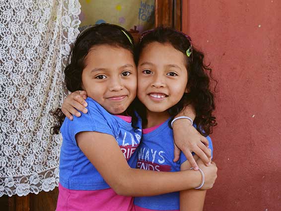 Zwillinge der Gastfamilie in Guatemala