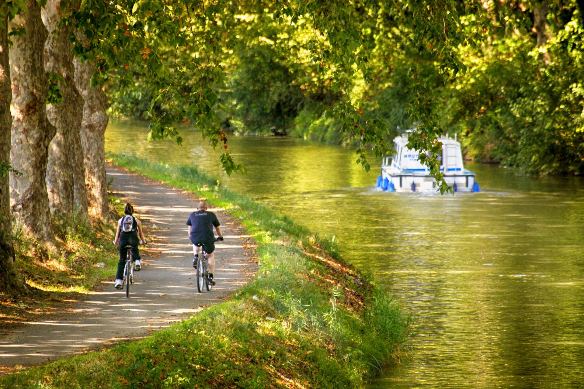 Bicicleta en el canal