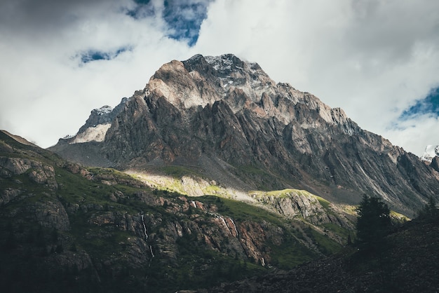 Paisaje de rocas impresionante